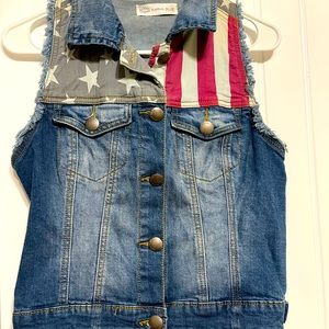 Red white and blue sleeve less jacket